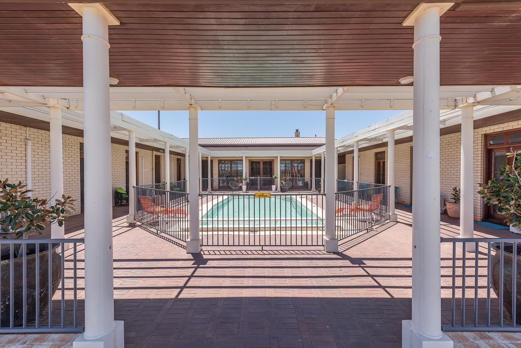 Fairway Manor Accommodation 노샘 객실 사진