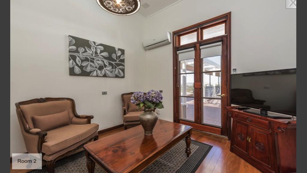 Fairway Manor Accommodation 노샘 외부 사진