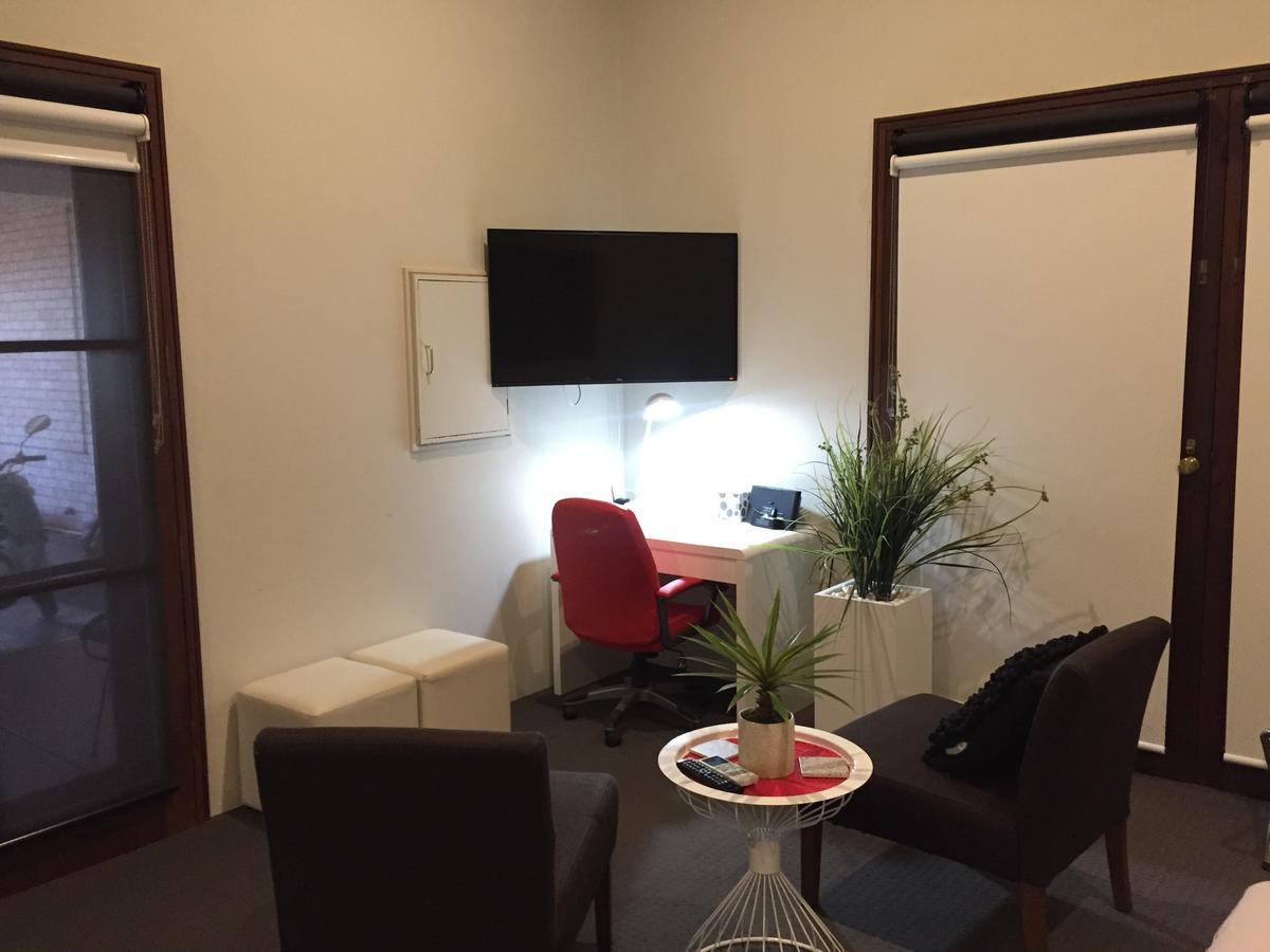 Fairway Manor Accommodation 노샘 외부 사진